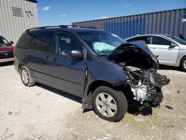 2009 Toyota Sienna CE