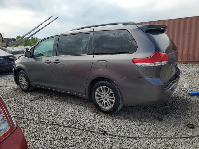 2011 Toyota Sienna XLE