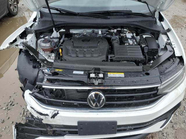 2024 Volkswagen Tiguan SE R-LINE Black