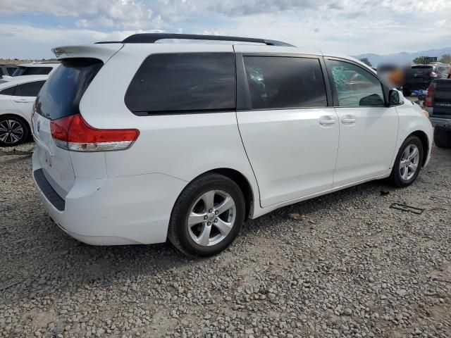 2011 Toyota Sienna LE