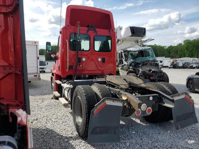 2016 Freightliner Cascadia 113