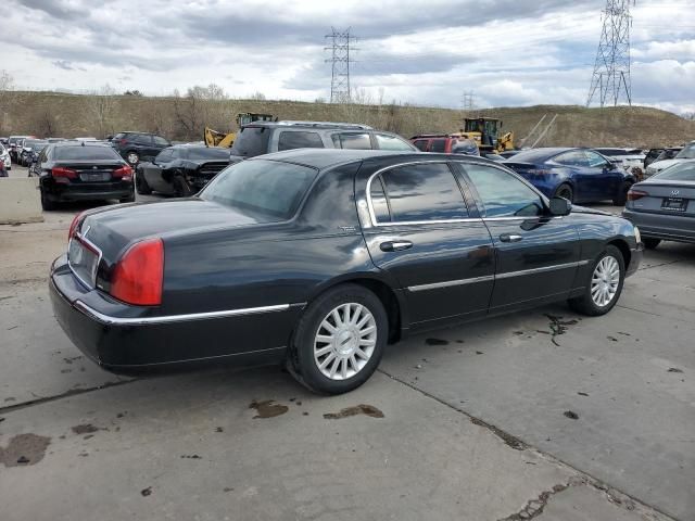 2011 Lincoln Town Car Signature Limited