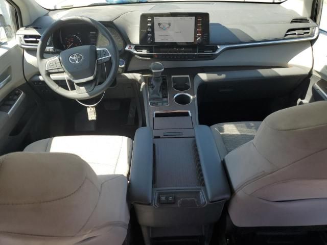 2021 Toyota Sienna XLE