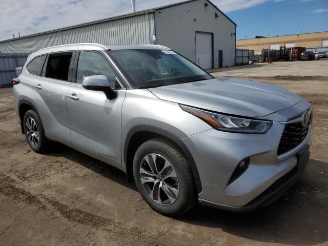 2022 Toyota Highlander XLE