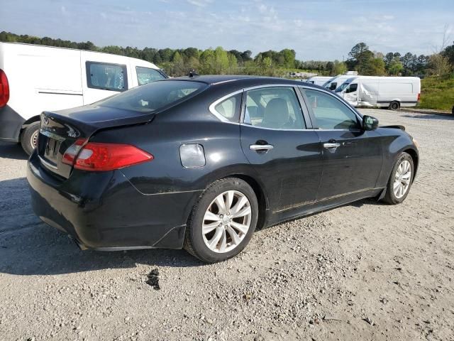 2011 Infiniti M56