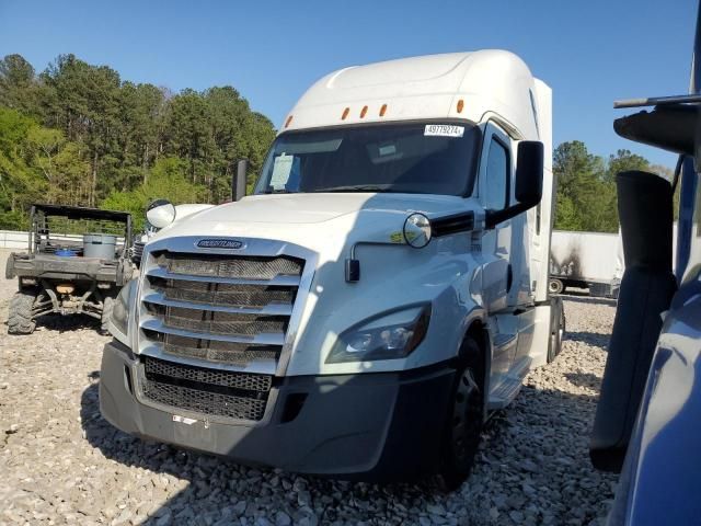 2019 Freightliner Cascadia 126