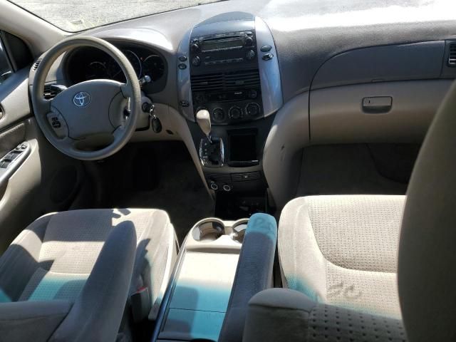 2010 Toyota Sienna CE