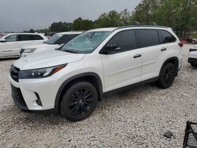 2019 Toyota Highlander SE