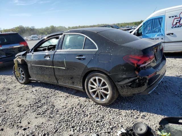 2019 Mercedes-Benz A 220