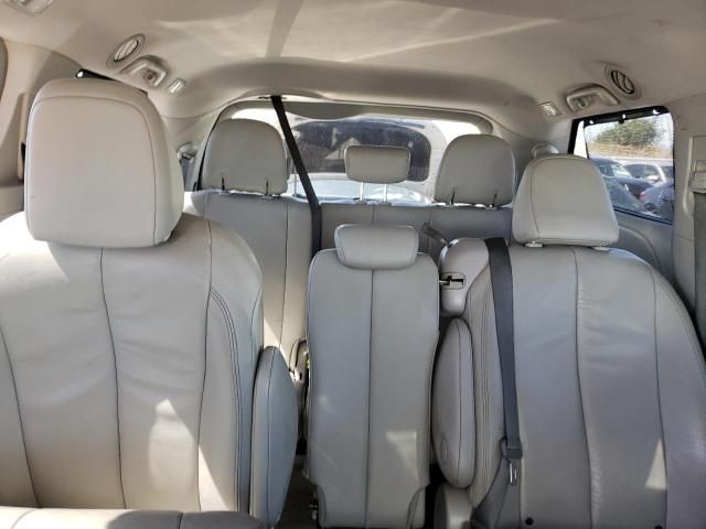 2012 Toyota Sienna XLE