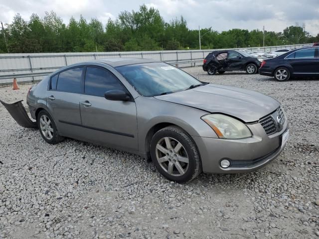 2004 Nissan Maxima SE