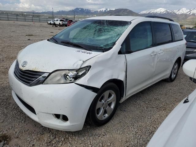 2011 Toyota Sienna LE