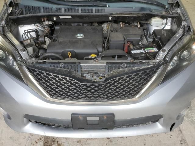 2011 Toyota Sienna Sport