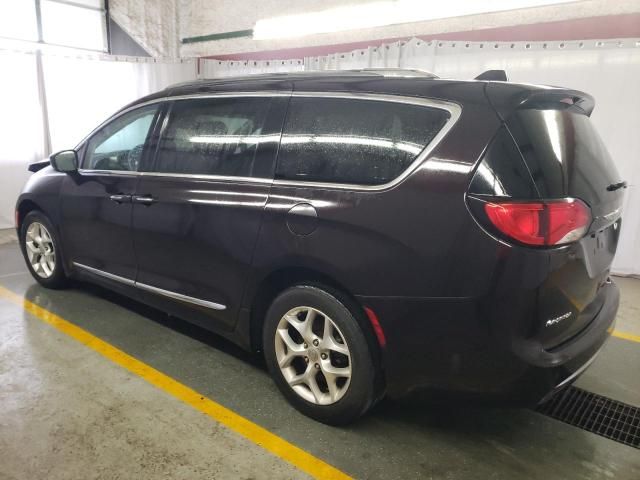 2017 Chrysler Pacifica Touring L Plus