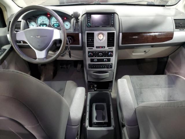 2010 Chrysler Town & Country Touring