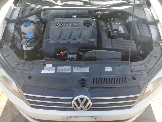 2012 Volkswagen Passat SE