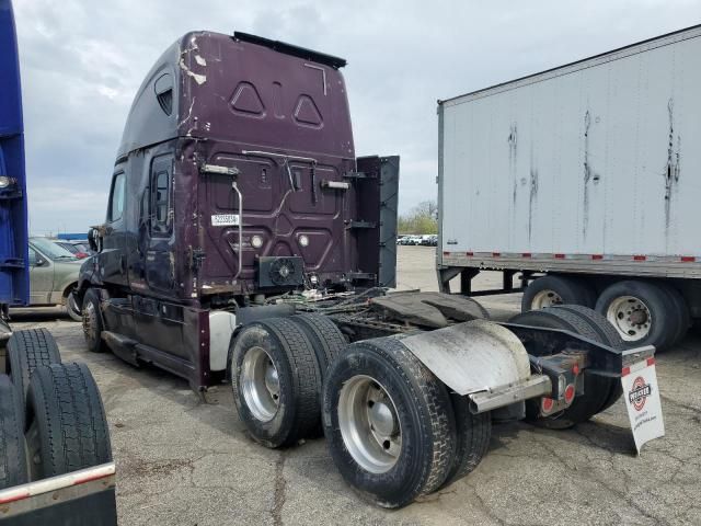 2019 Freightliner Cascadia 126