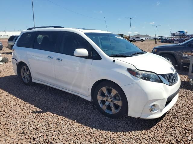 2014 Toyota Sienna Sport