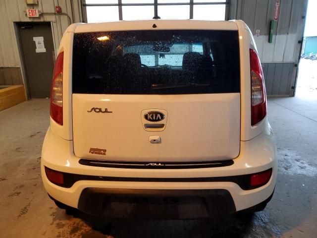 2013 KIA Soul +