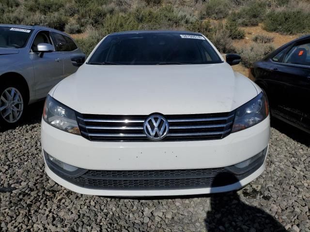 2015 Volkswagen Passat SE