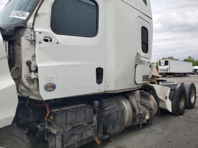 2022 Freightliner Cascadia 126