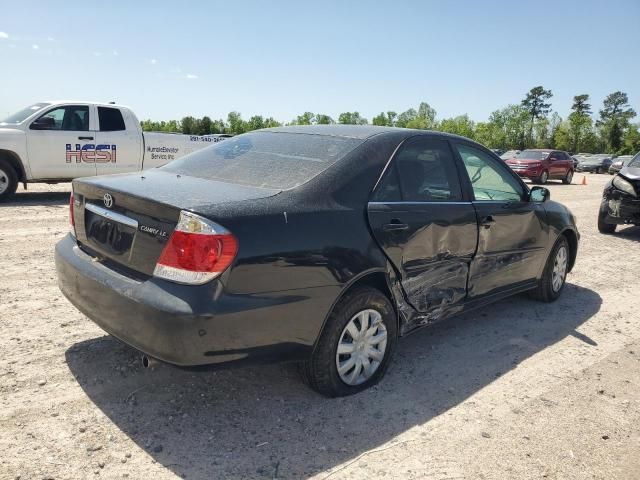 2005 Toyota Camry LE