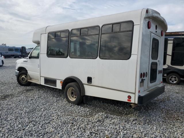 2022 Ford Econoline E350 Super Duty Cutaway Van