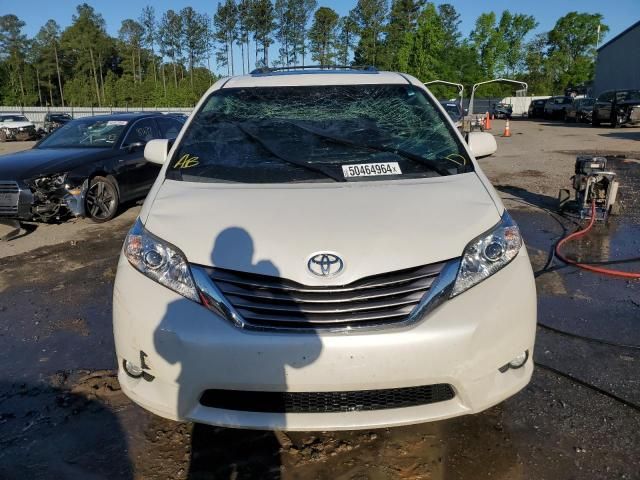 2015 Toyota Sienna XLE