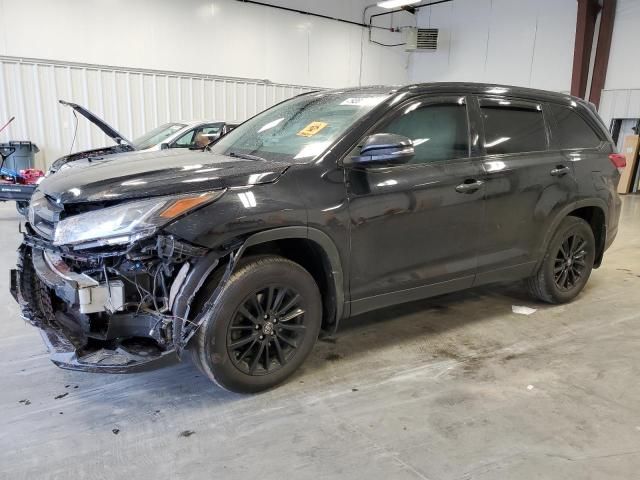 2019 Toyota Highlander SE