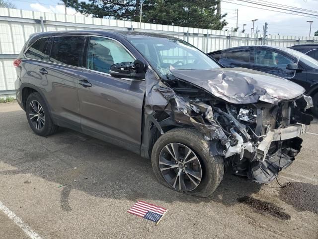 2019 Toyota Highlander LE