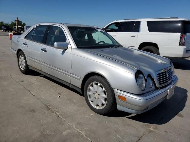 1999 Mercedes-Benz E 320