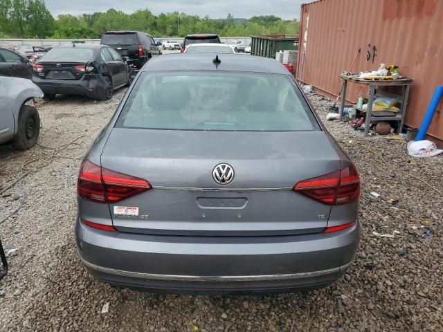 2018 Volkswagen Passat SE