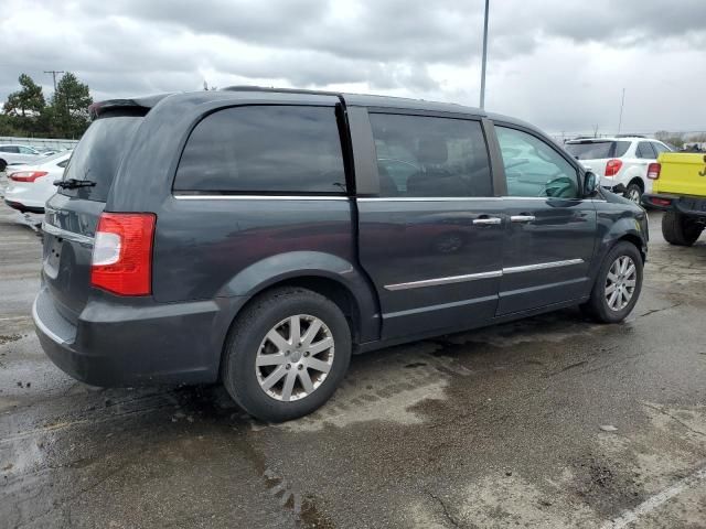 2011 Chrysler Town & Country Touring L