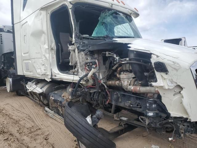 2018 Freightliner Cascadia 126