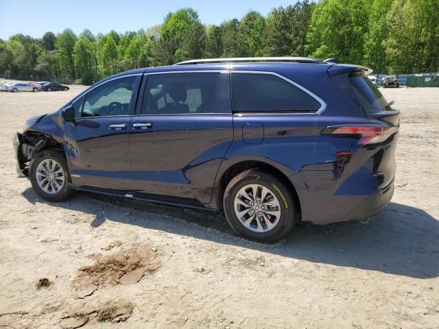 2021 Toyota Sienna XLE