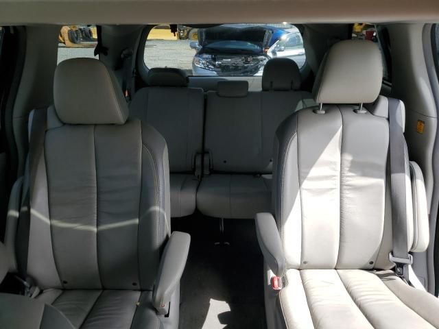 2011 Toyota Sienna XLE