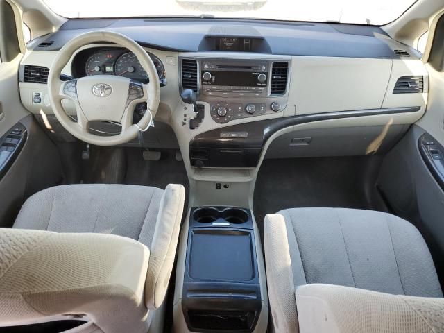 2011 Toyota Sienna LE