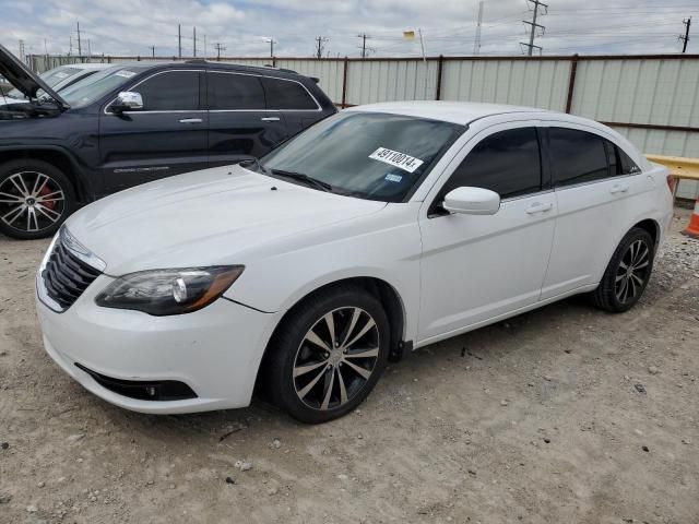 2013 Chrysler 200 Touring