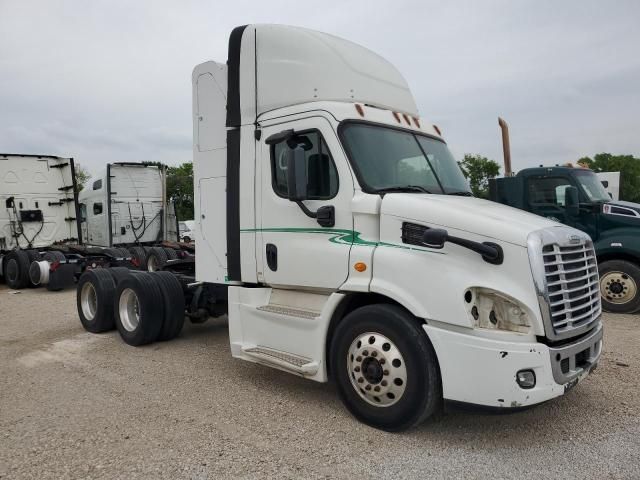 2014 Freightliner Cascadia 113