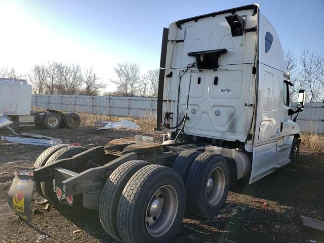 2018 Freightliner Cascadia 125