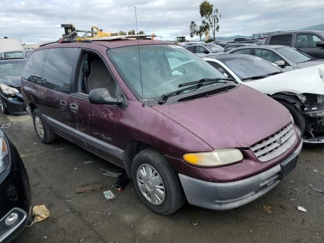 1998 Plymouth Grand Voyager SE