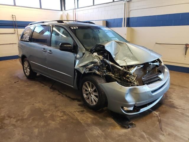 2005 Toyota Sienna CE