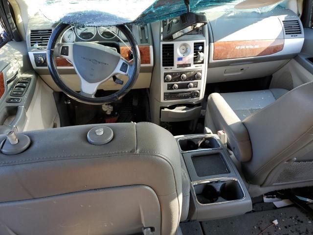 2009 Chrysler Town & Country Touring