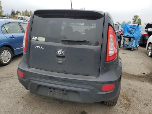 2013 KIA Soul +