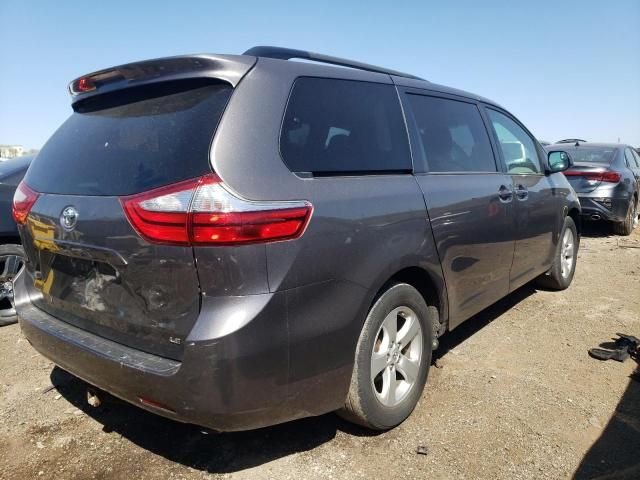 2017 Toyota Sienna LE