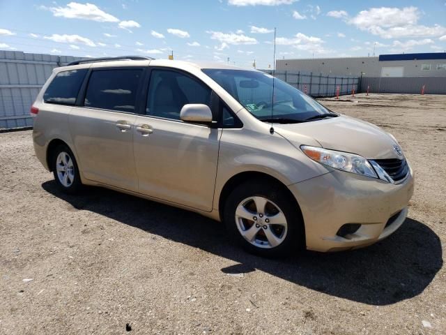 2013 Toyota Sienna LE