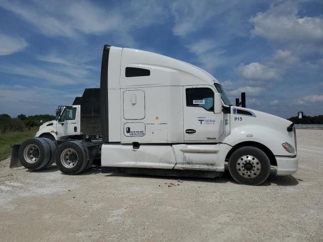 2019 Kenworth Construction T680