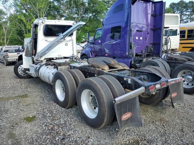 2018 Peterbilt 389