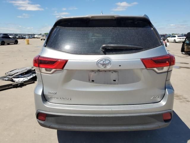 2019 Toyota Highlander SE