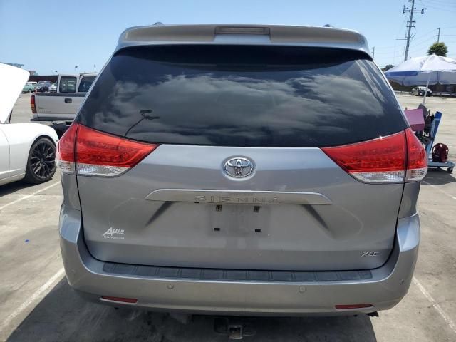 2014 Toyota Sienna XLE